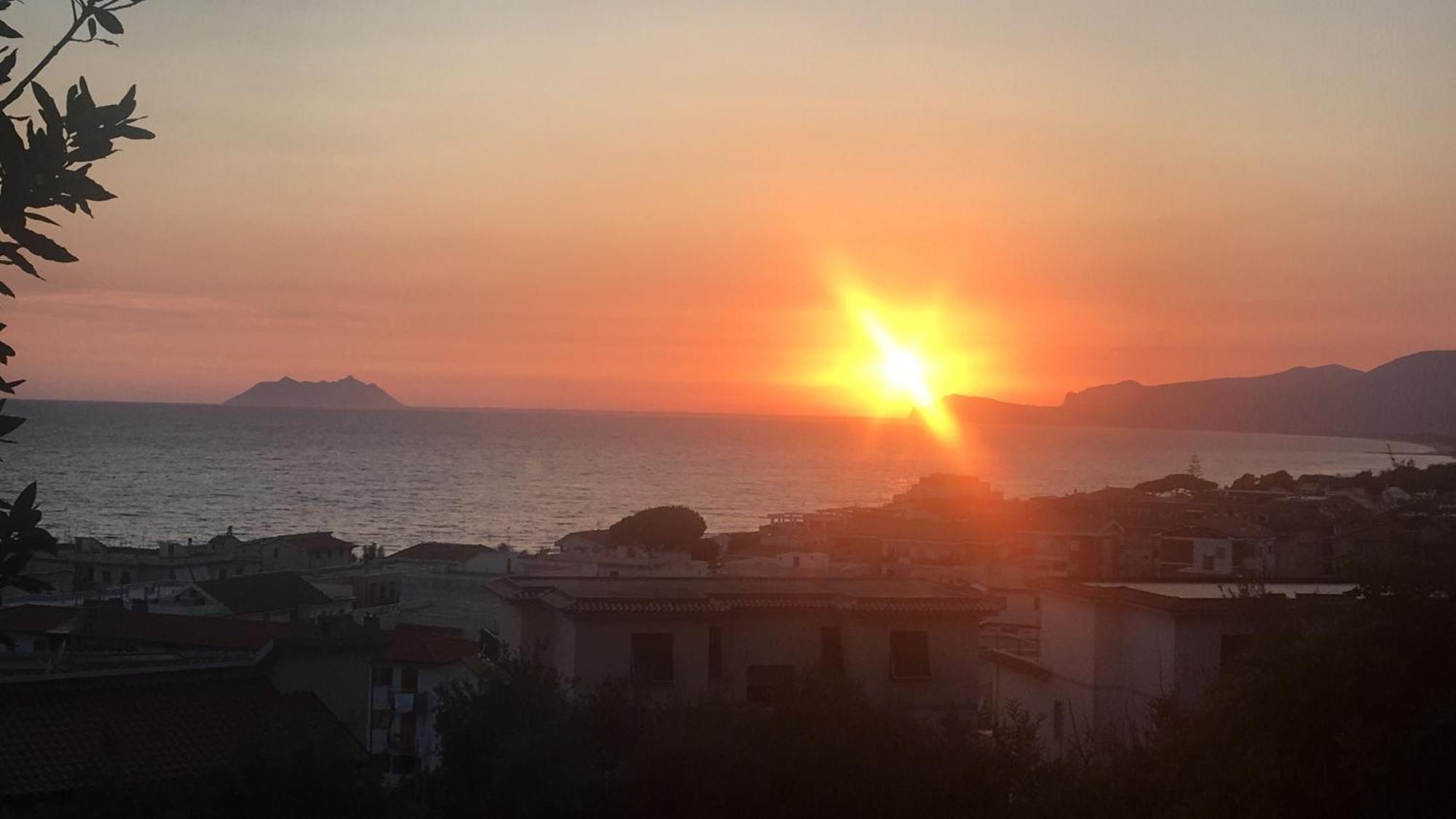 Casa Del Sole Apartment Sperlonga Luaran gambar